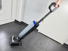 Der Tineco Floor One S9 Artist überzeugt im Test, ist aber teuer. (Bildquelle: Marcus Schwarten / Notebookcheck)