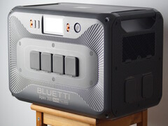 Für mehr als nur Balkonkraftwerk - Batteriespeicher Bluetti APEX 300 im Check