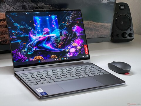 Test Lenovo Yoga 9 14 2in1 G10 - High-End-Convertible leidet unter schwachem 4K-OLED