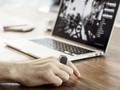 Der Padrone Ring muss am Zeigefinger getragen werden - an welcher Hand ist dabei egal.