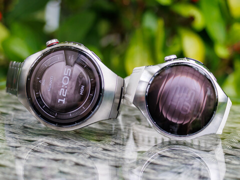 DIE HUAWEI WATCH 5 wartet u.a. mit einem besonders hellem AMOLED-Display auf.  (Bildquelle: Daniel Schmidt / Notebookcheck)