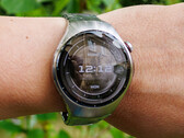 DIE HUAWEI WATCH 5 wartet u.a. mit einem besonders hellem AMOLED-Display auf. (Bildquelle: Daniel Schmidt / Notebookcheck)