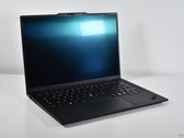 Überraschende Neuerungen: Lenovo bringt offiziell mehr Optionen ThinkPad X1 Carbon Gen 13 auf den Markt (abgebildet: Lenovo ThinkPad X1 Carbon Gen 13, Bildquelle: Benjamin Herzig/Notebookcheck.net)