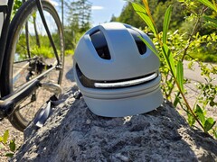 Unit 1 Aura, smarter Helm mit Beleuchtung, Blinkern, Bremslicht und Crashsensor ausprobiert