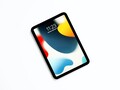 Das neue iPad mini besitzt ein größeres Display, das aber nicht ganz frei von Problemen ist. (Bild: Jeremy Bezanger)