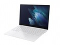 Die potentiellen Nachteile eines gerade mal 870 Gramm leichten Galaxy Book Pro demonstriert ein unterhaltsames Video. (Bild: Samsung)