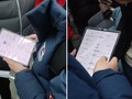 In der U-Bahn in China fotografiert: Ein offensichtlich von Xiaomi stammendes Foldable Tablet mit dicker fetter Falte in der Mitte.