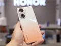 Da funkeln die Sterne: Eine von mehreren Farboptionen der Honor 60-Serie ist bereits in Hands-On- und offiziellen Renderbildern zu sehen.